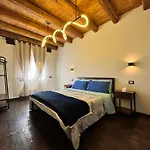 La Casa Sull'arco Holiday home *